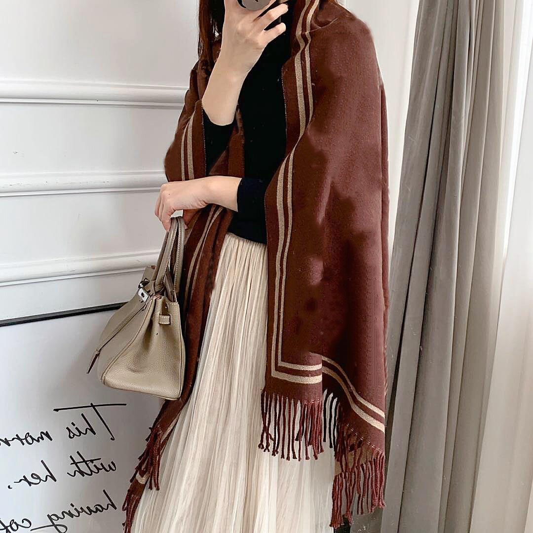 Scarf new Luxury hot Top high quality shawl for women Simplicity Winter Mens designer Pashmina Warm Fashion Imitate Wool Cashmere Scarves, Blue;gray
Scarf new Luxury hot Top high quality shawl for women Simplicity Winter Mens designer Pashmina Warm Fashion Imitate Wool Cashmere Scarves, Blue;gray