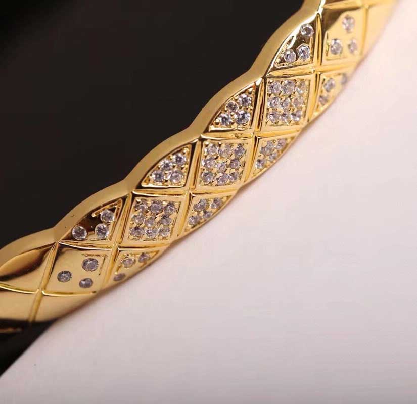 V gold material charm bracelet with diamond and no in two colors plated for women wedding jewelry Rhombus design gift have stamp box PS4786