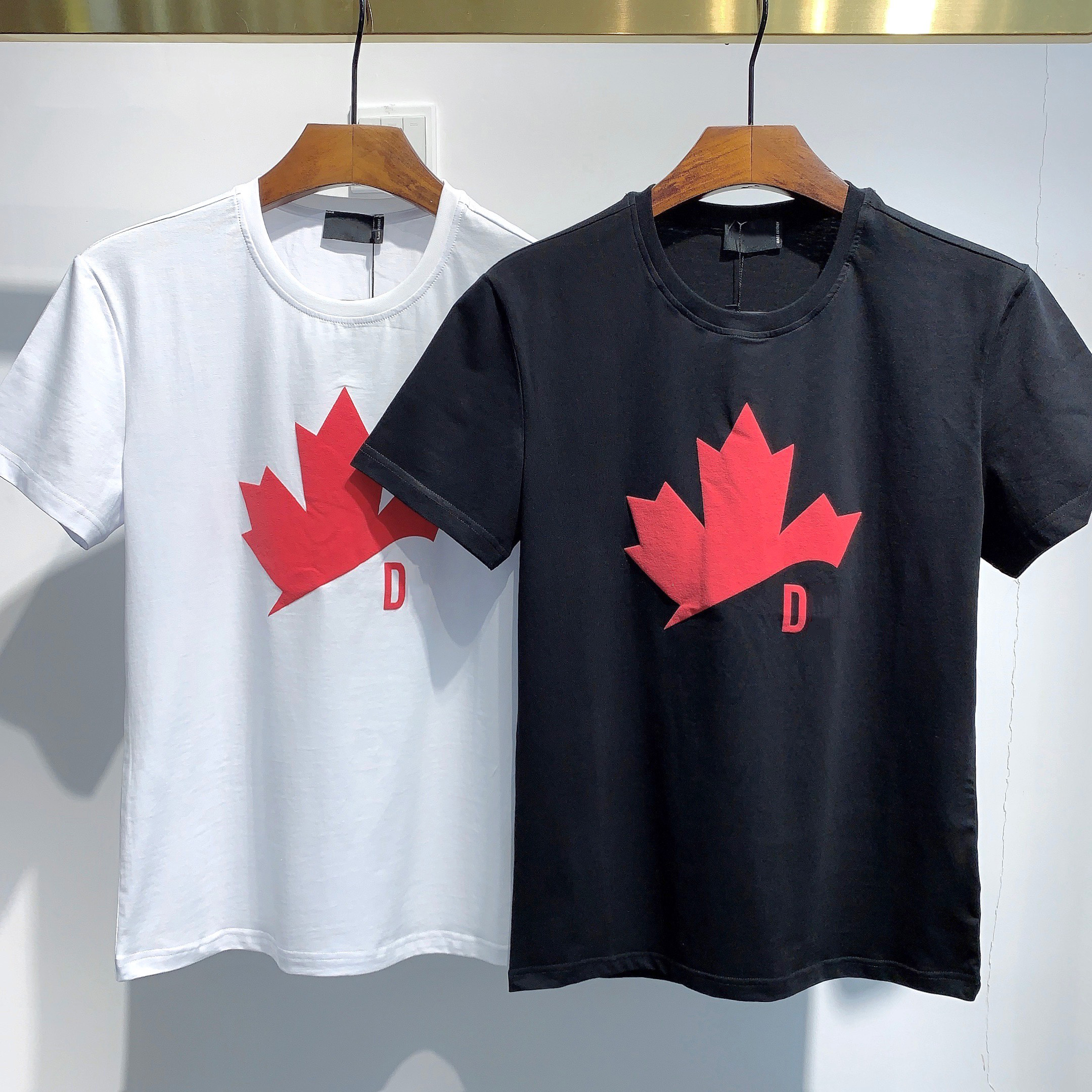 2021 Fashion ICON designer mens women t shirt #DT011 off summer Classic maple leaf tees Essentials white letters print casual clothing, White;black
2021 Fashion ICON designer mens women t shirt #DT011 off summer Classic maple leaf tees Essentials white letters print casual clothing, White;black