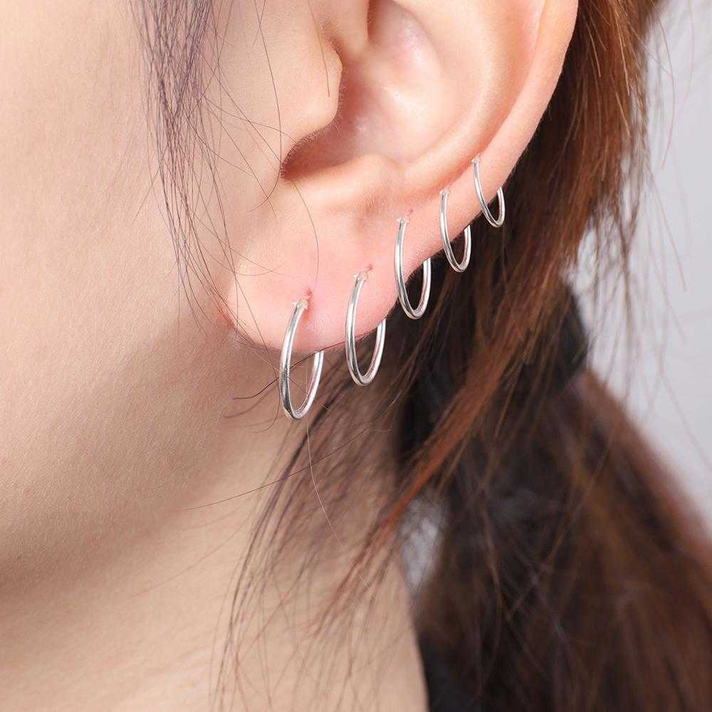 1 Pair Small Hoop Earrings Silver Color Fashion Women Girl Simple Round Ear Ring Ear Bone Buckle Punk Earrings Party Jewelry Y1010
1 Pair Small Hoop Earrings Silver Color Fashion Women Girl Simple Round Ear Ring Ear Bone Buckle Punk Earrings Party Jewelry Y1010