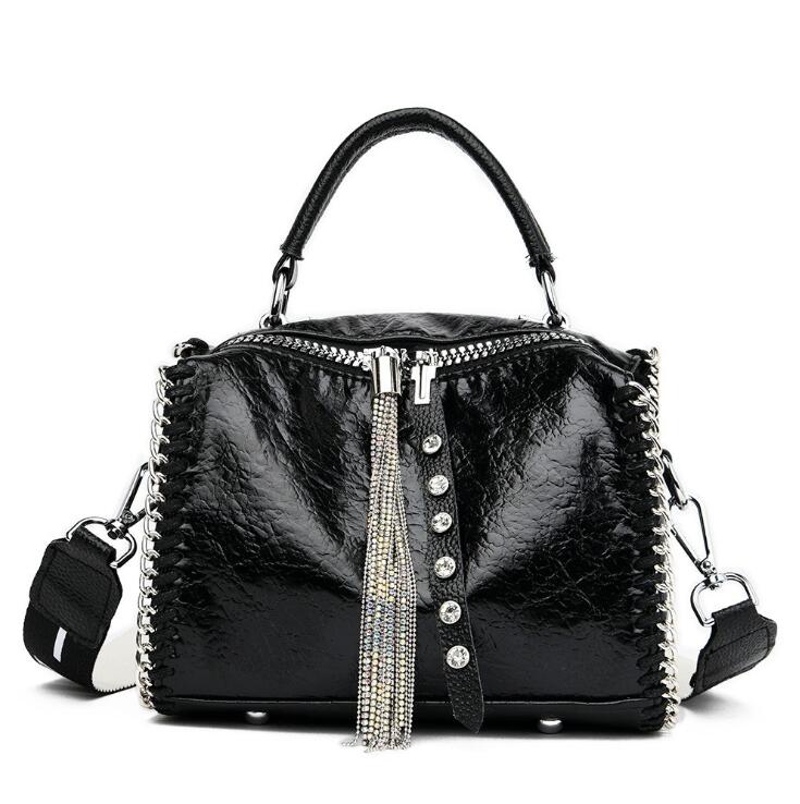 Factory wholesale women bag elegant atmosphere solid color Diamonds leather handbag Joker soft and comfortable leathers handbags vintage Crochet shoulder bags