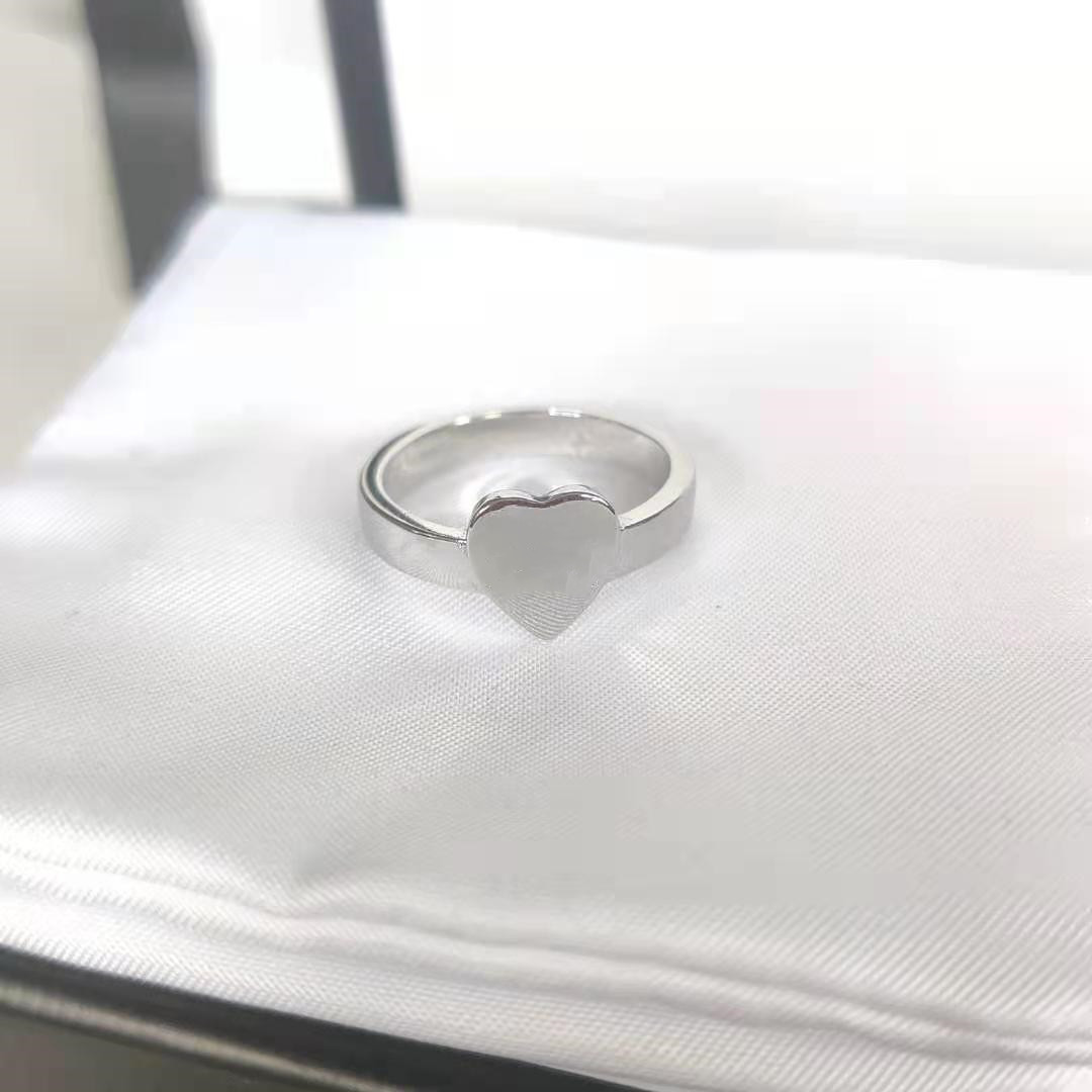 Hot Selling Heart Ring High Quality Silver Plated Ring Couple Ring Romantic Trend Fashion Jewelry Supply Wholesale
Hot Selling Heart Ring High Quality Silver Plated Ring Couple Ring Romantic Trend Fashion Jewelry Supply Wholesale