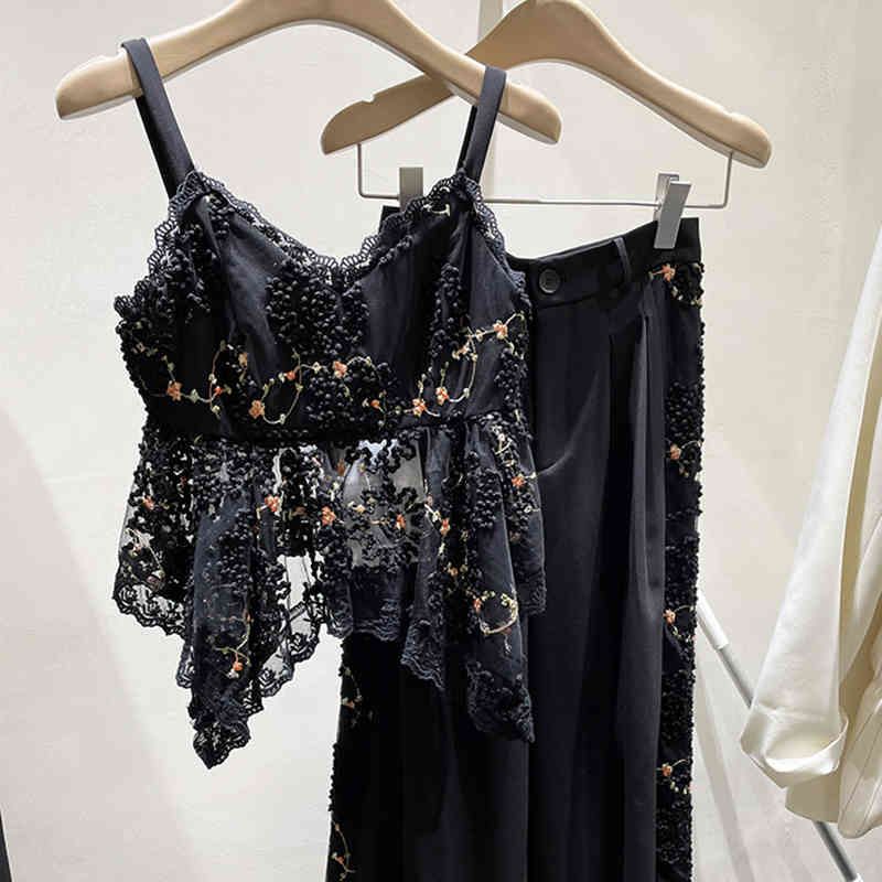 VGH Sexy Patchwork Lace Vest For Women V Neck Sleeveless Irregular Slim Tank Tops Female Fashion New Clothing Summer Stylish 210421