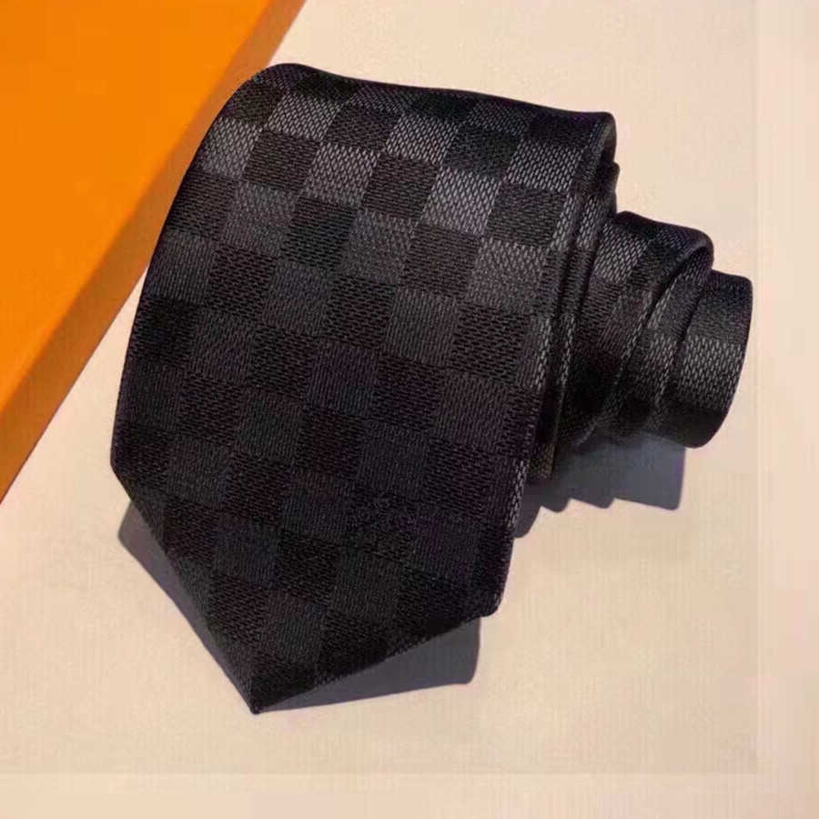 Men Silk Jacquard Tie Business Designer Neck Ties Letter Embroidery Eye-catching
Men Silk Jacquard Tie Business Designer Neck Ties Letter Embroidery Eye-catching