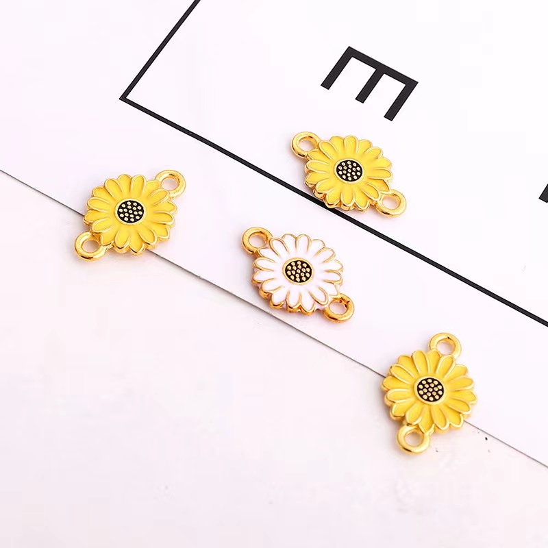 20pcs/lots Enamel Flowers Charms Components Small Daisy Fashion Double Pendant Jewelry Alloy Making Accessory Drop Oil DIY Necklaces Gift
20pcs/lots Enamel Flowers Charms Components Small Daisy Fashion Double Pendant Jewelry Alloy Making Accessory Drop Oil DIY Necklaces Gift