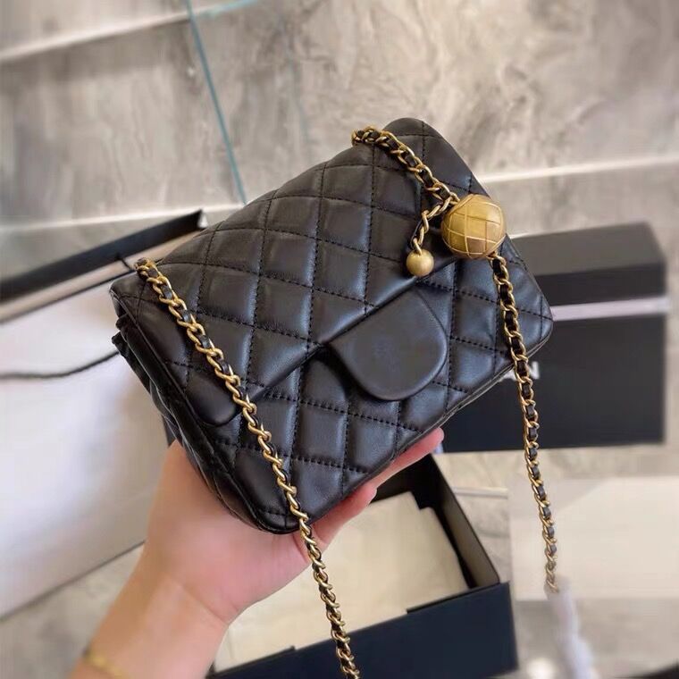 CF square fat sheepskin chain bag with gold beads and diamond checkered single shoulder cross-slung leather bags for women
CF square fat sheepskin chain bag with gold beads and diamond checkered single shoulder cross-slung leather bags for women