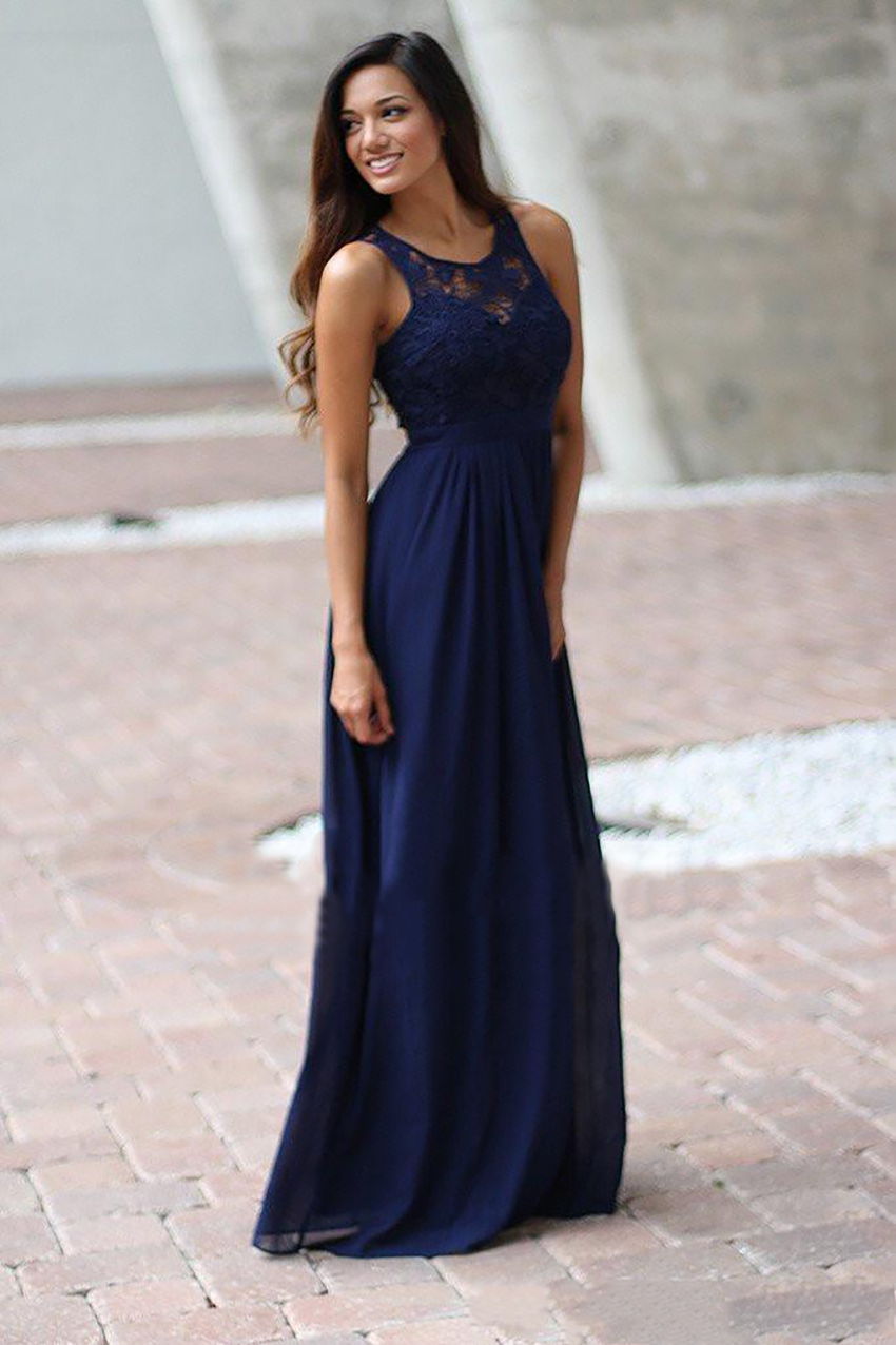 2021 Empire Country Navy Blue Bridesmaid Dresses Jewel Neck Lace Top Chiffon Illusion Backless Floor Length Long Wedding Guest Gowns Custom
