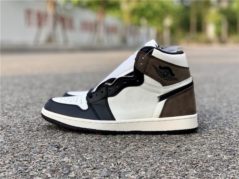 Authentic 1 High OG Dark Mocha University Blue 1S Travis Scott Trophy Room Chicago Men Women Outdoor Shoes Sports Sneakers With box
Authentic 1 High OG Dark Mocha University Blue 1S Travis Scott Trophy Room Chicago Men Women Outdoor Shoes Sports Sneakers With box