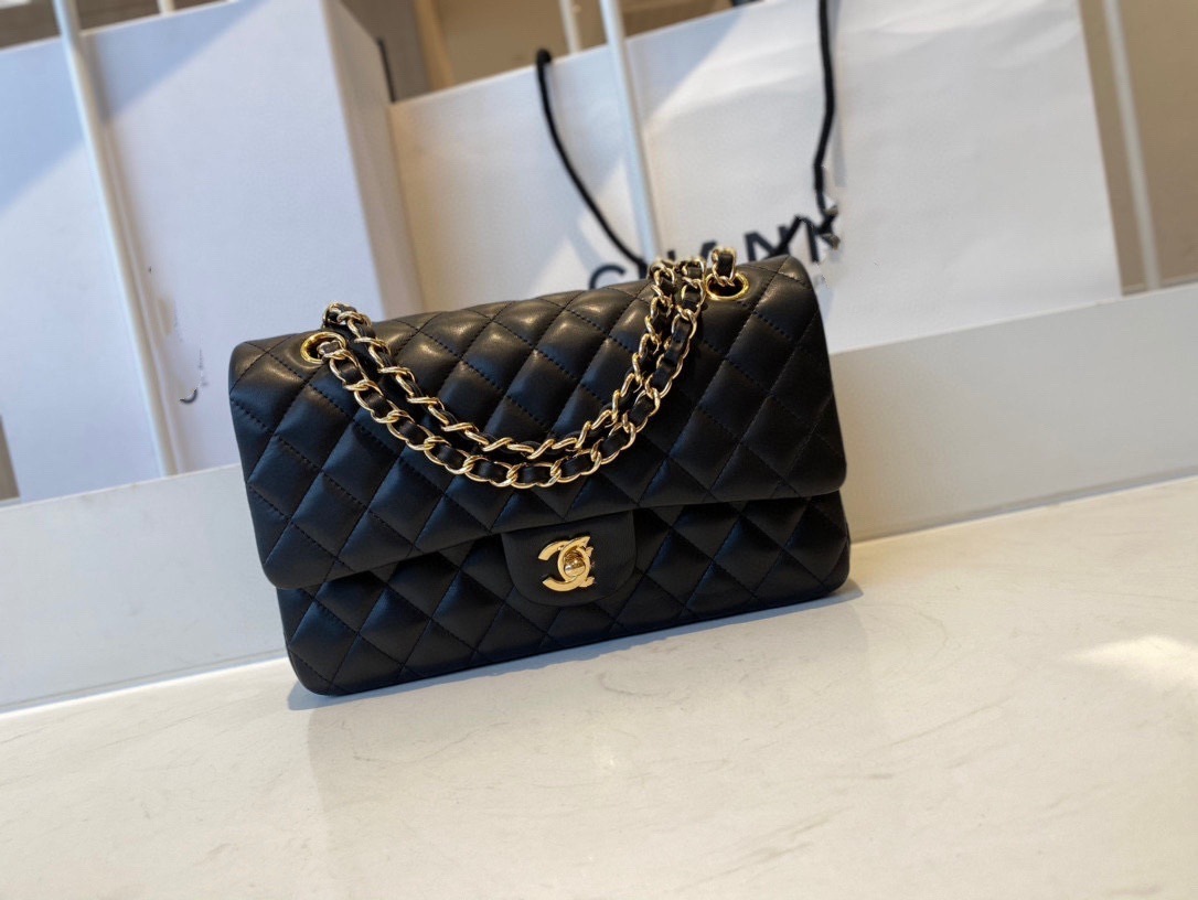 202 Korean Version Lingge Chain Versatile One Shoulder Messenger Fragrance Women's Small Sheep Skin Bag
202 Korean Version Lingge Chain Versatile One Shoulder Messenger Fragrance Women's Small Sheep Skin Bag