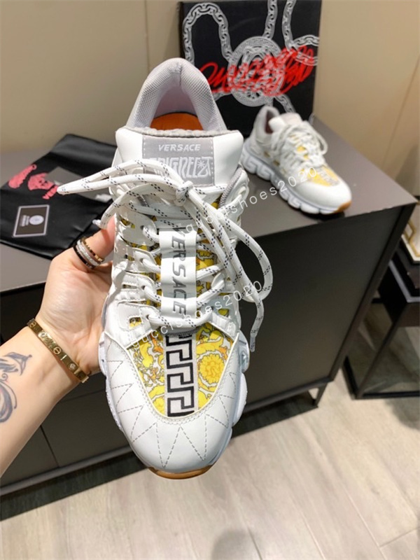 2021 Genuine Leather casual boots women shoes Martin boots Plaid stitching Upper is imported calfskin Plaid stripe women Short boots size35-46, 01
2021 Genuine Leather casual boots women shoes Martin boots Plaid stitching Upper is imported calfskin Plaid stripe women Short boots size35-46, 01
