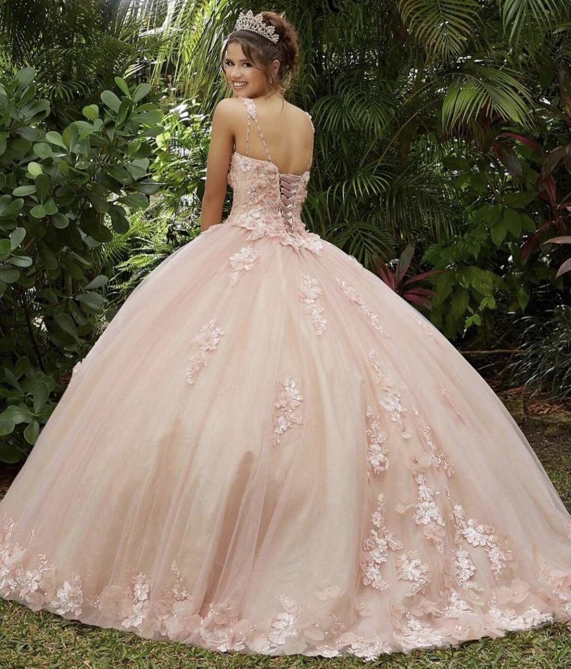 Pink Princess Quinceanera Dress Sweet 16 Ball Gown 2022 Appliques Sequins Beads Flowers Backless Party Vestidos De 15 Dresses for Quinceanera