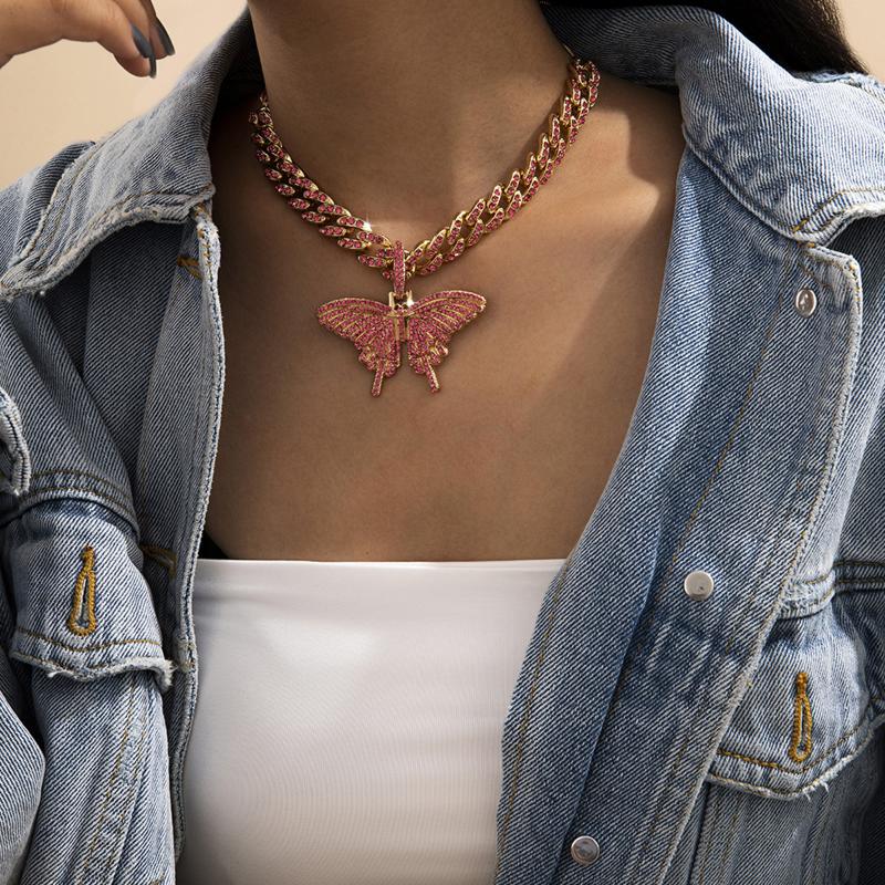 Pendant Necklaces 2021 Exaggerated Cuban Buckle Chain Temperament Tassel Necklace Female Fashion Diamond Big Butterfly Wedding Party
Pendant Necklaces 2021 Exaggerated Cuban Buckle Chain Temperament Tassel Necklace Female Fashion Diamond Big Butterfly Wedding Party