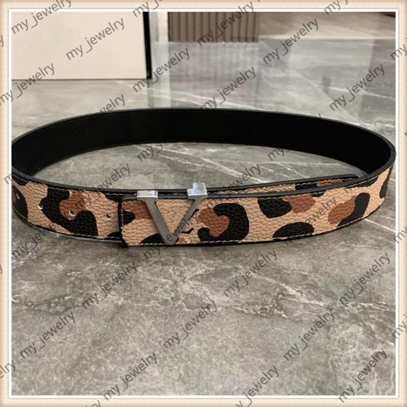 Women Luxury Designer Belts V Letter Buckle Men Designer Belts Leather Waistband For Women High Quality Leopard Cintura Ceintures 11110601T, Black;brown
Women Luxury Designer Belts V Letter Buckle Men Designer Belts Leather Waistband For Women High Quality Leopard Cintura Ceintures 11110601T, Black;brown