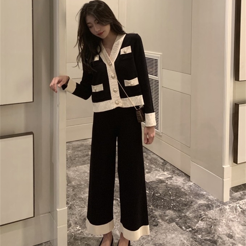 Autumn fashion women's 2 piece set long-sleeved Cardigan v-neck sweater Tops + wide-leg casual pants knitted suit women 210519