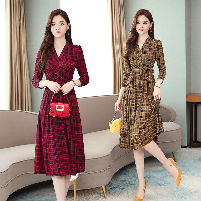 Casual Dresses DROWYD Fashion Girl Plaid Print Midi Dress Women Yellow & Red Boho Long Sleeve V-neck Elegant Party Vestidos
Casual Dresses DROWYD Fashion Girl Plaid Print Midi Dress Women Yellow & Red Boho Long Sleeve V-neck Elegant Party Vestidos