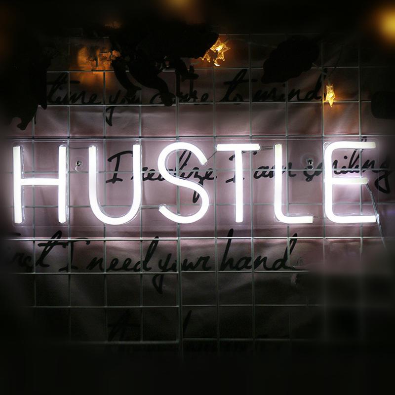 Night Lights HUSTLE LED Neon Sign Light Wall Art Decorative Hanging Signs For Bedroom Room Party Home Christmas Decor USB Powered
Night Lights HUSTLE LED Neon Sign Light Wall Art Decorative Hanging Signs For Bedroom Room Party Home Christmas Decor USB Powered
