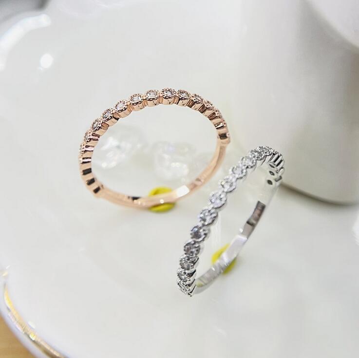 2024 Real Sterg Sier Wedding Band Women, Pave White Sapphire CZ Dia Engagement Promise Ring for Lover Gift d545