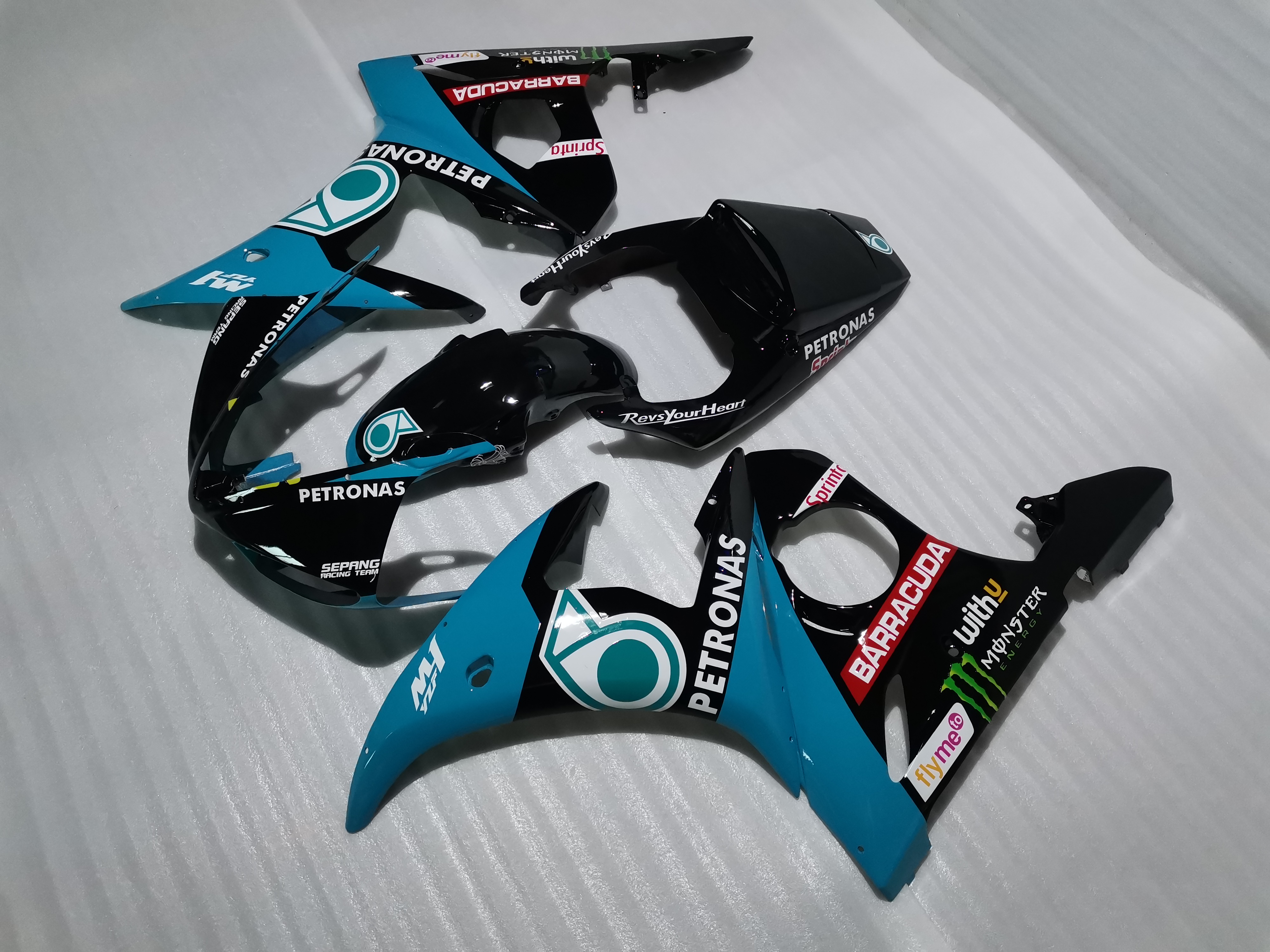 Injection Molding Fairing kit forYAMAHA R1 1998 1999 Petronas Design fairings set YZF R1 98 99 SD44, Multi-color
Injection Molding Fairing kit forYAMAHA R1 1998 1999 Petronas Design fairings set YZF R1 98 99 SD44, Multi-color