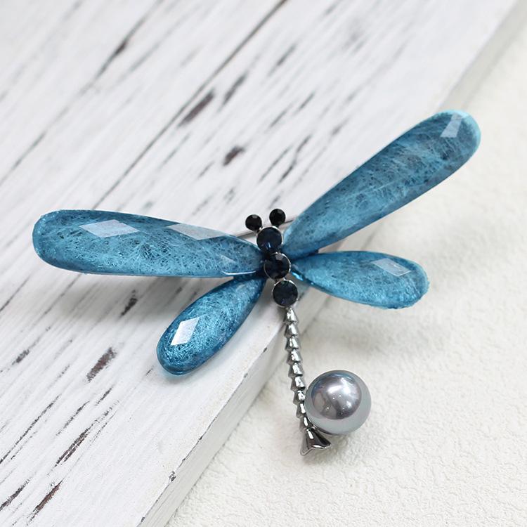 Pins, Brooches Set Imitate Ash Pearl Brooch Exaggeration Personality Blue Dragonfly Pin Men And Women Fund Mix
Pins, Brooches Set Imitate Ash Pearl Brooch Exaggeration Personality Blue Dragonfly Pin Men And Women Fund Mix
