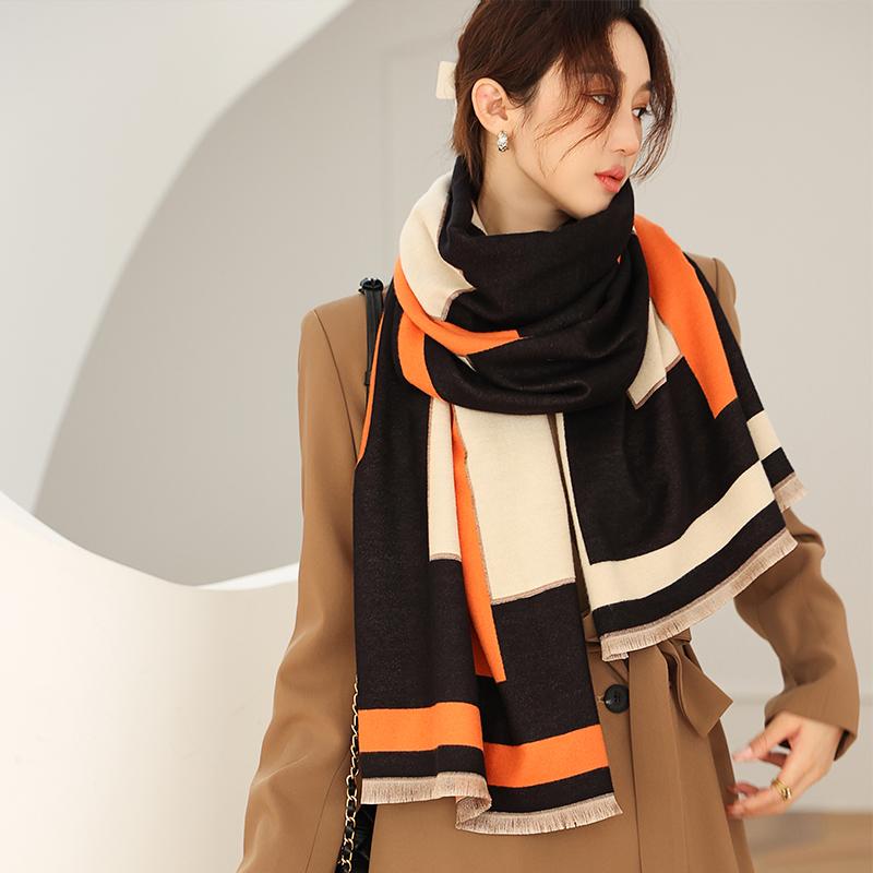 Scarves Women's Winter Color Matching Spring Autumn Thicken Warm Cashmere Shawl Scarf Designer Bufanda
Scarves Women's Winter Color Matching Spring Autumn Thicken Warm Cashmere Shawl Scarf Designer Bufanda
