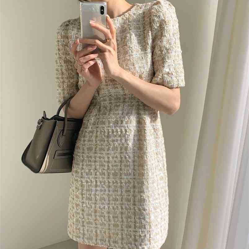 Fashion Runway Design Summer Women Chic Short Sleeve Dress Tweed Plaid Mini Vestidos 210519, Picture color
Fashion Runway Design Summer Women Chic Short Sleeve Dress Tweed Plaid Mini Vestidos 210519, Picture color