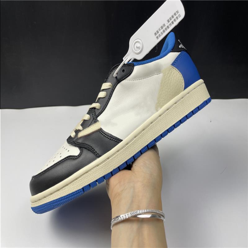 Box Shoes Women Men With Original Trainer 1s Quality Luxury Travis Scotts 1 Sneakers Athletic Basketball Designer Top Low Sports Shoes Rfoo
Box Shoes Women Men With Original Trainer 1s Quality Luxury Travis Scotts 1 Sneakers Athletic Basketball Designer Top Low Sports Shoes Rfoo