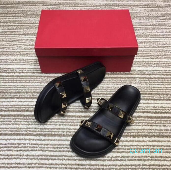 2021 Designers Summer Slippers Rivets Open Toes Platform Sandals Flat Women Beach Shoes Fashion Outdoor Slipper 9922, Black1
2021 Designers Summer Slippers Rivets Open Toes Platform Sandals Flat Women Beach Shoes Fashion Outdoor Slipper 9922, Black1