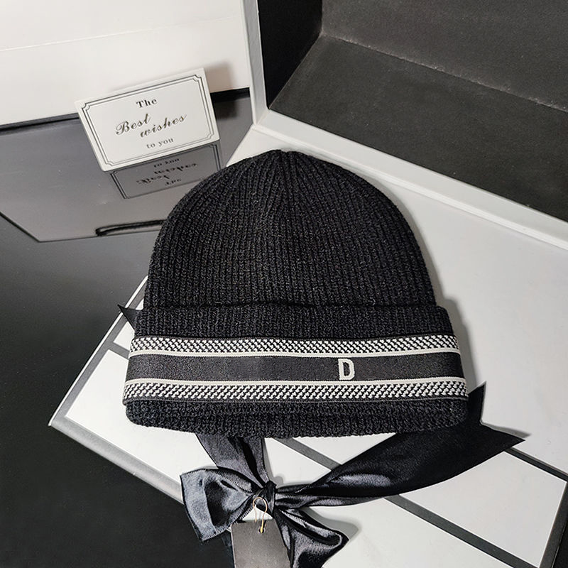 Beanies Luxurys Designers beanie mens and womens warm winter hats snow travel Designer cap outdoor sun caps high quality 3 colors, Box
Beanies Luxurys Designers beanie mens and womens warm winter hats snow travel Designer cap outdoor sun caps high quality 3 colors, Box