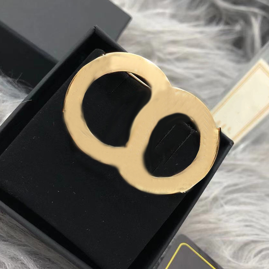 L-C23 Luxury Designer Brooches Classic C-Shape Diamond High Quality Brooch Top Gift, Gray
L-C23 Luxury Designer Brooches Classic C-Shape Diamond High Quality Brooch Top Gift, Gray