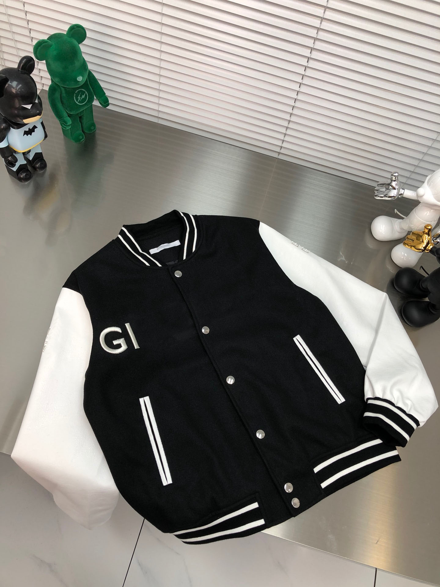 2021ss spring and summer new high grade cotton printing short sleeve round neck panel T-Shirt Size: -l-xl-xxl-xxxl Color: black white dded432
2021ss spring and summer new high grade cotton printing short sleeve round neck panel T-Shirt Size: -l-xl-xxl-xxxl Color: black white dded432