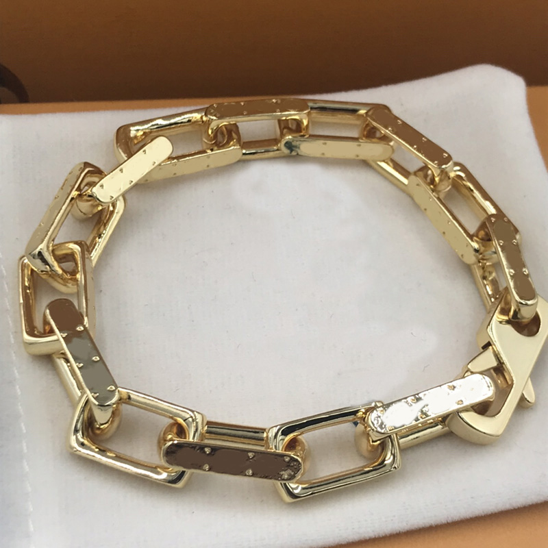Necklace Set Love Bracelets And Necklaces For Women Men Luxurys Designers Necklaces Letter Bracelet With Pattern Fashion Jewelry D2202244Z, Free
Necklace Set Love Bracelets And Necklaces For Women Men Luxurys Designers Necklaces Letter Bracelet With Pattern Fashion Jewelry D2202244Z, Free