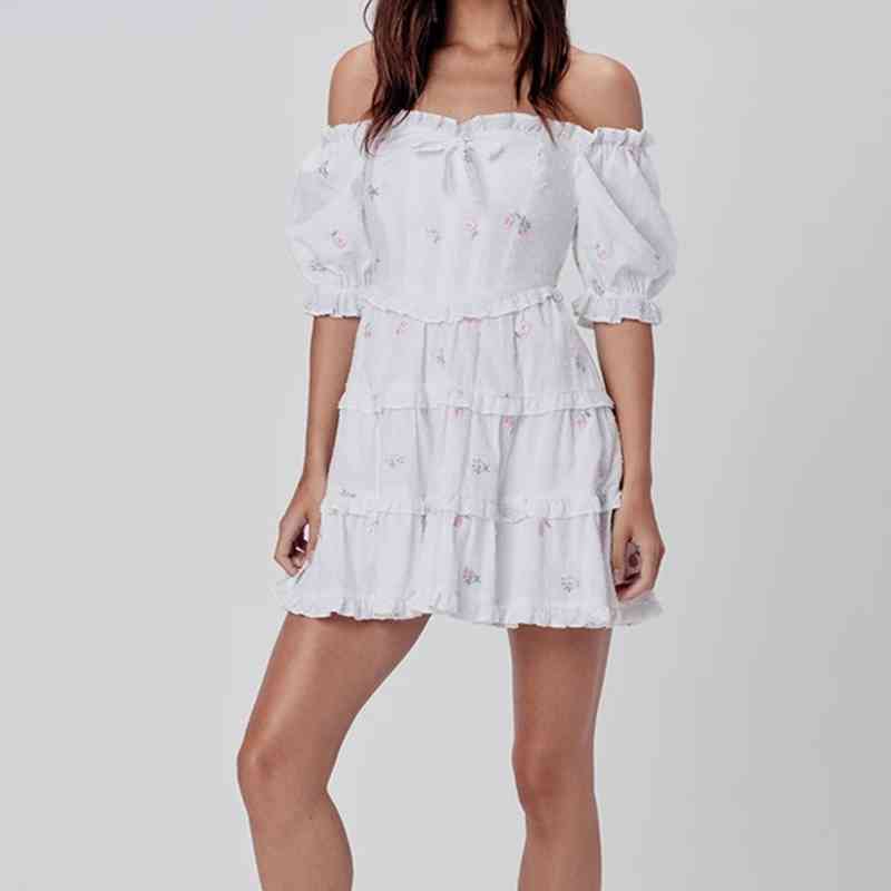 Chu Sau beauty Women Summer Dress Female Vintage Wild Word Shoulder Slim Waist Down Embroidery Flower Layer Cake Dresses Woman 210508