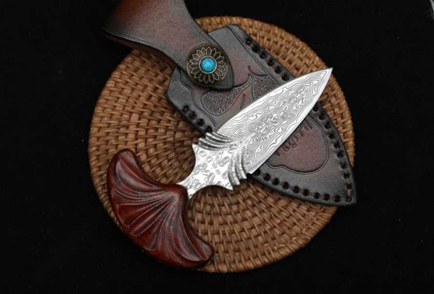 Fan Shaped Push Knife Hand Stab Thorn Damascus Blade Red Sandalwood Handle Camping Tactical EDC Survival Tool Knives Xmas Gift a3156