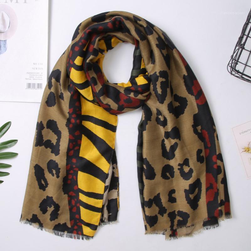 Scarves 2021 Designer Brand Women Scarf Stitching Leopard Print Cotton Lady Shawls Winter Warm Animal Pattern Foulard Hijabs
Scarves 2021 Designer Brand Women Scarf Stitching Leopard Print Cotton Lady Shawls Winter Warm Animal Pattern Foulard Hijabs