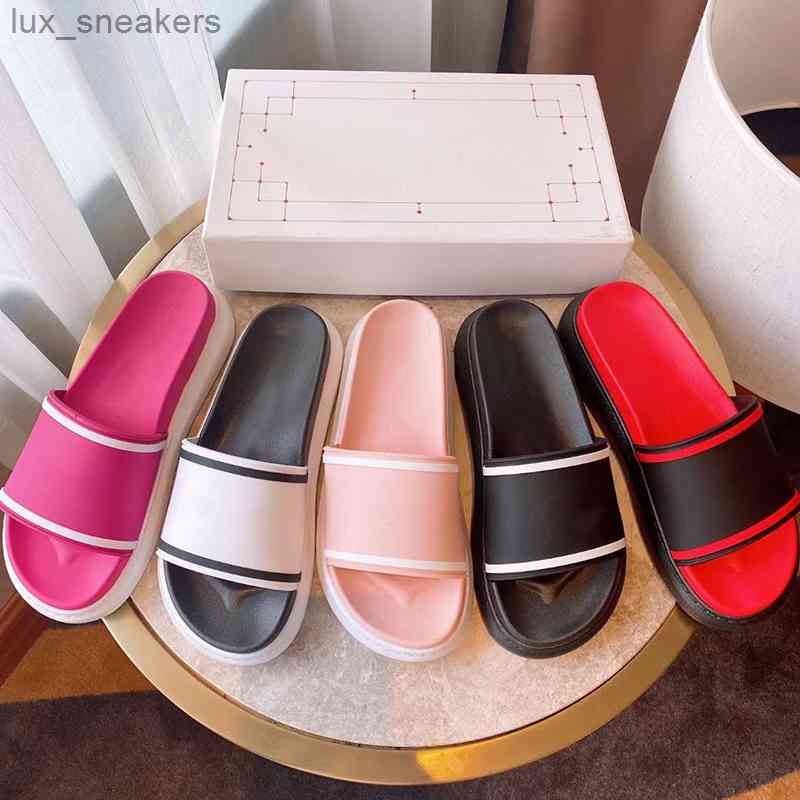 2021 Women Platform Slides sandals fashion Oversized Hybrid Signature Slippers men women platform Flip Flops top quality, Red/black
2021 Women Platform Slides sandals fashion Oversized Hybrid Signature Slippers men women platform Flip Flops top quality, Red/black