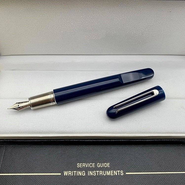 wholesale 16 option - M series Magnetic Shut cap Classic Fountain pen With 4810 Plating Carving Nib office school supplies High Quality Writing ink pe