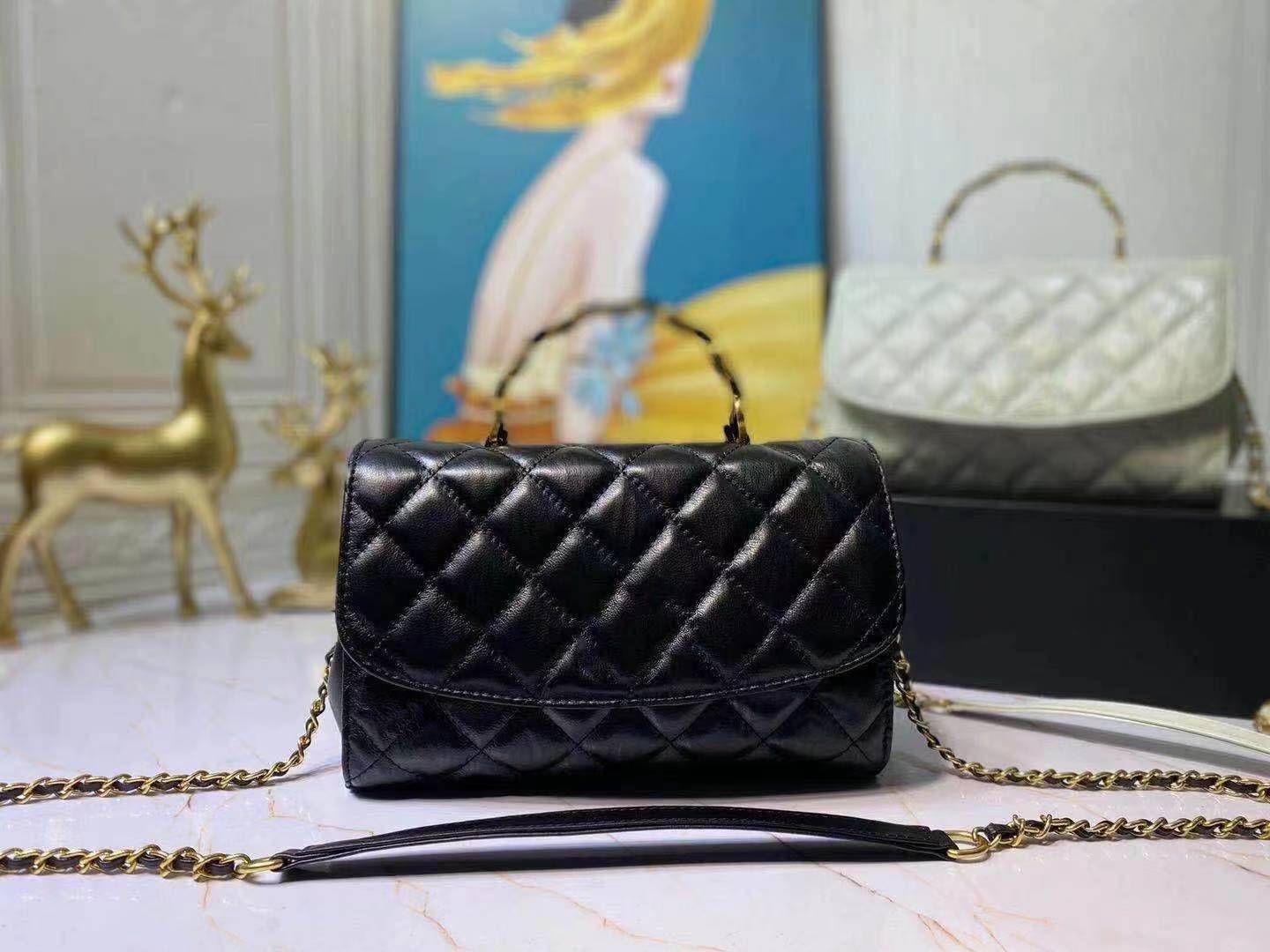 Top Luxurys Designers Bags 2021 Women's Handbag Fashion handbags Women double Shoulder style retro bag rhombic pattern Golden chain Mes
Top Luxurys Designers Bags 2021 Women's Handbag Fashion handbags Women double Shoulder style retro bag rhombic pattern Golden chain Mes