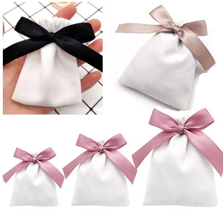 2021 Jewelry Velvet Ribbon Gift Bags 7x9cm 10x12cm 12x15cm pack of 50 Eyelashes Makeup Lipstick Drawstring Pouches
2021 Jewelry Velvet Ribbon Gift Bags 7x9cm 10x12cm 12x15cm pack of 50 Eyelashes Makeup Lipstick Drawstring Pouches