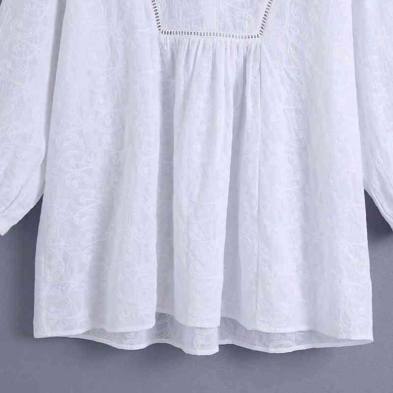 Summer Women Embroidery V Neck White Blouse Female Three Quarter Sleeve Smock Shirt Casual Lady Loose Tops Blusas S8813 210430