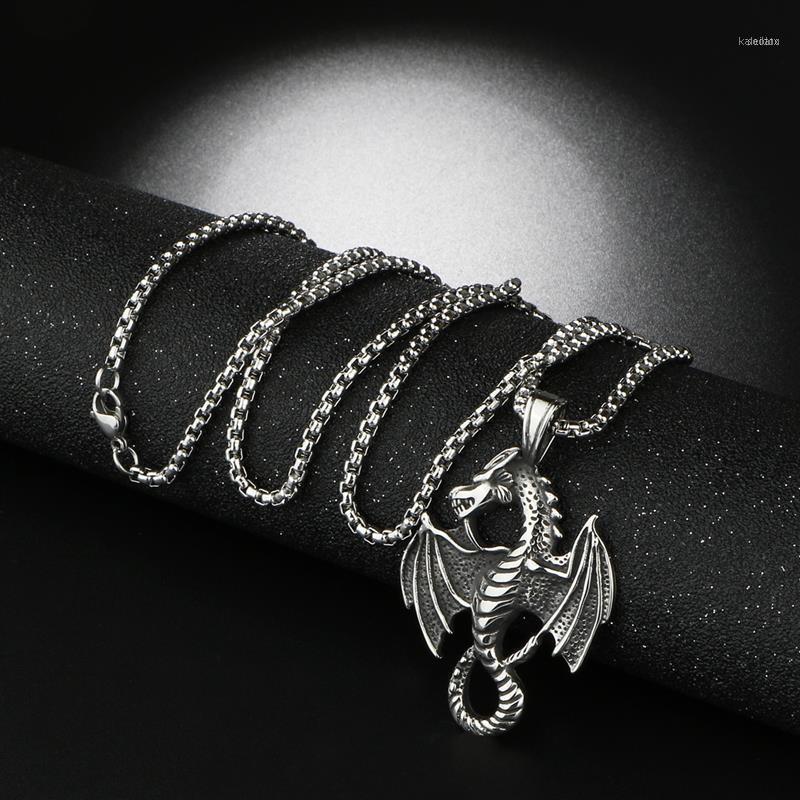 Chains Titanium Flame Dragon Pendant Punk Necklace Retro Fashion Man Stainless Steel Chain Jewelry1
Chains Titanium Flame Dragon Pendant Punk Necklace Retro Fashion Man Stainless Steel Chain Jewelry1