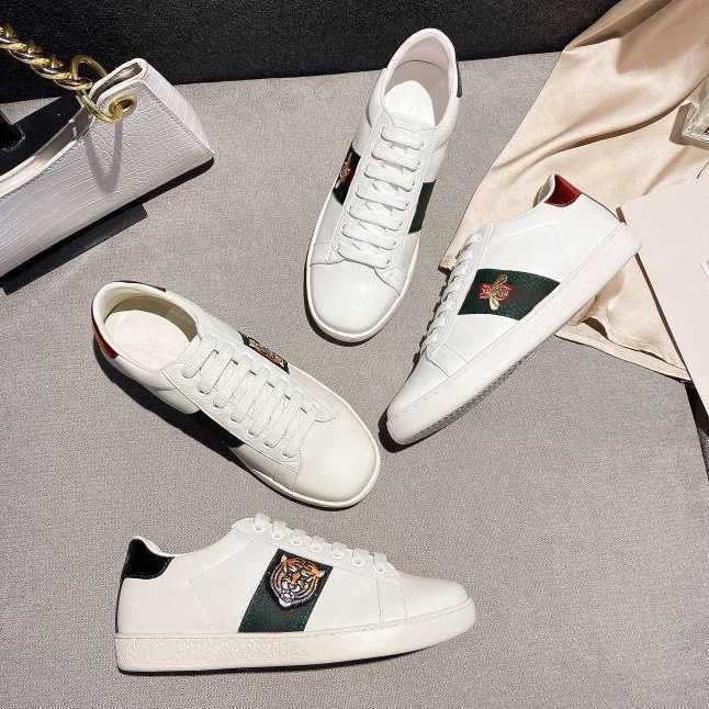 Designer Ace Shoes Men Women Sneakers Bee Stripes Shoe Chaussures Leather Trainers Low Top Sneaker With Box
Designer Ace Shoes Men Women Sneakers Bee Stripes Shoe Chaussures Leather Trainers Low Top Sneaker With Box
