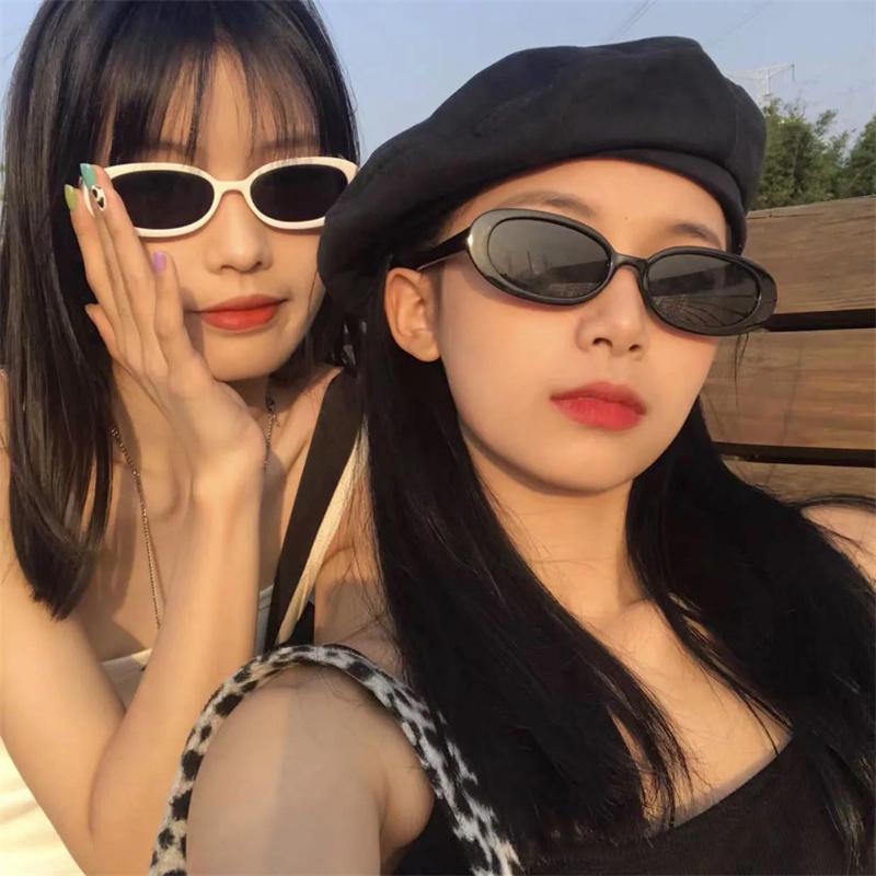 Sunglasses 2022 Oval Black For Women Man Luxury Retro Small Frame Female Sun Glasses UV400 Resin Lens Shades Mirror Drive
Sunglasses 2022 Oval Black For Women Man Luxury Retro Small Frame Female Sun Glasses UV400 Resin Lens Shades Mirror Drive