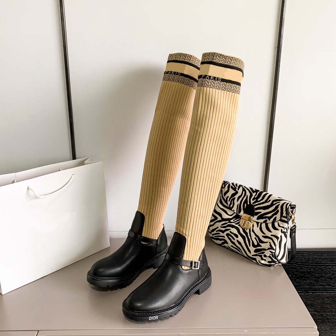 Designer boots snow boots wool shoes Fashion women Boot genuine Leather Winter Woman Platform Heels with fur half, Box
Designer boots snow boots wool shoes Fashion women Boot genuine Leather Winter Woman Platform Heels with fur half, Box