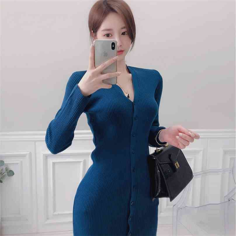 winter Sweater Dress Korea ladies LOng Sleeve v neck single-breasted knitting Maxi party Dresses for women 210602, Blue
winter Sweater Dress Korea ladies LOng Sleeve v neck single-breasted knitting Maxi party Dresses for women 210602, Blue