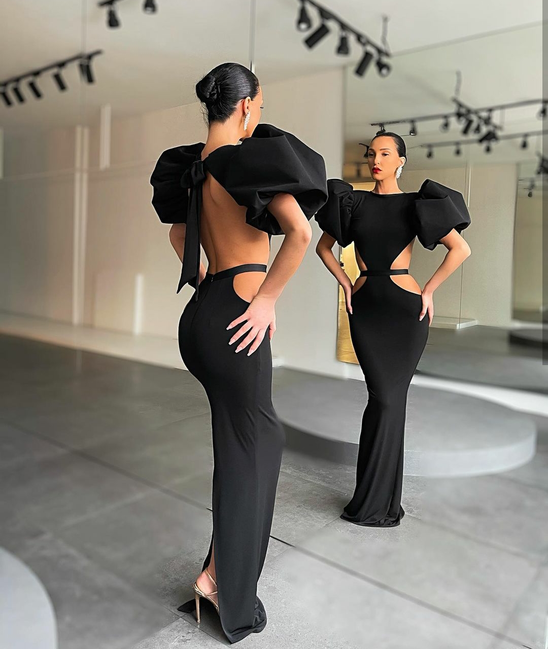 Open Back Black Prom Dresses Puffy Cap Sleeves Cutaway Sides Sexy Evening Formal Party Second Reception Gowns