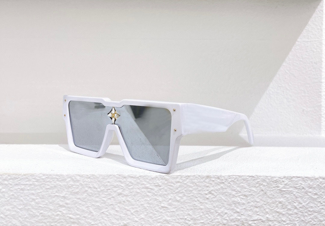 Mens Sunglasses for women 1547 men sun glasses womens fashion style protects eyes UV400 lens top quality with case
Mens Sunglasses for women 1547 men sun glasses womens fashion style protects eyes UV400 lens top quality with case