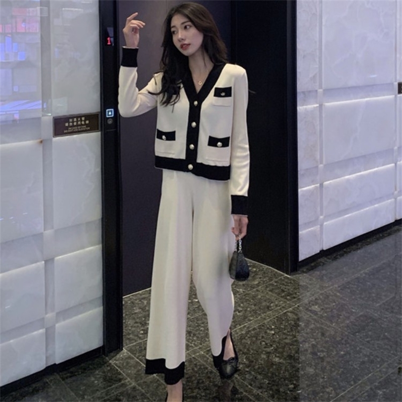 Autumn fashion women's 2 piece set long-sleeved Cardigan v-neck sweater Tops + wide-leg casual pants knitted suit women 210519
