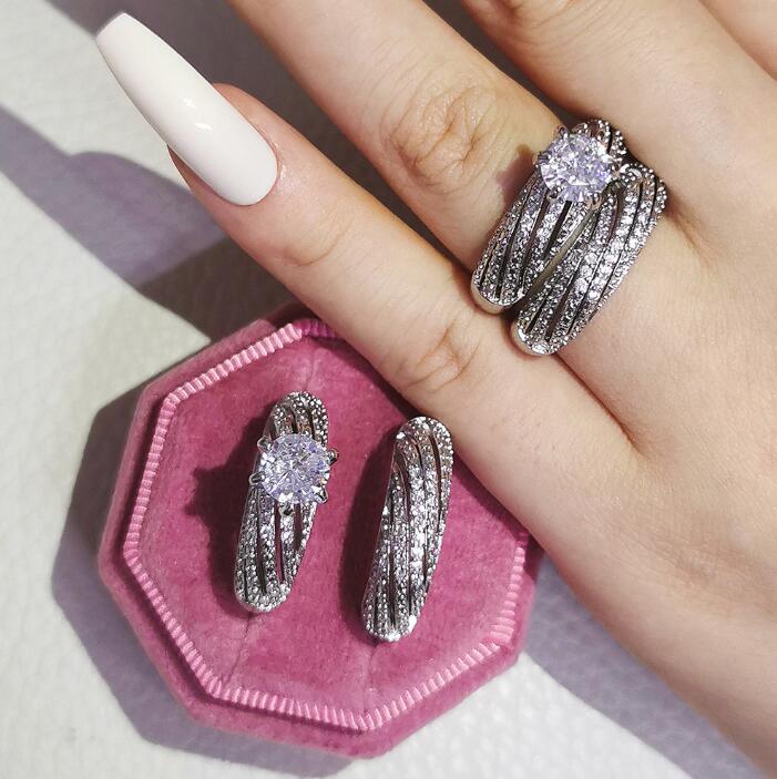 Choucong Brand Wedding Rings Luxury Jewelry 925 Sterling Silver Round Cut White Topaz Pave Zircon CZ Diamond Gemstones Party Women Bridal Couple Ring 