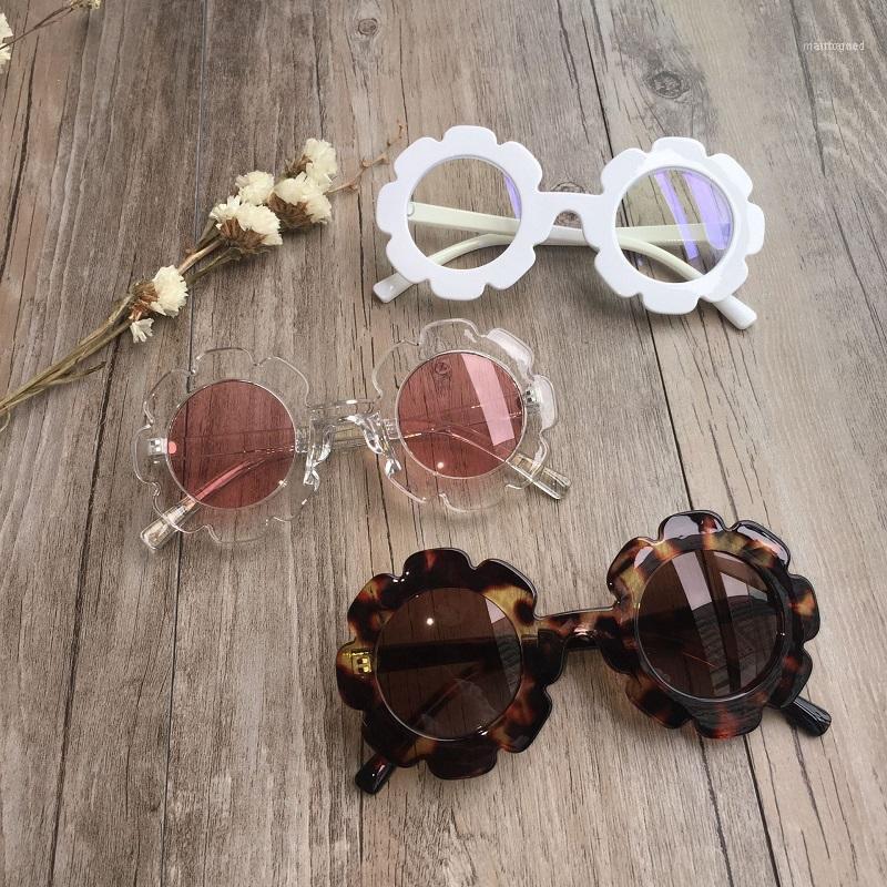 Sunglasses Flower Vintage Kids Girls Sun Glasses Round Gafas UV400 Children Boys Party Eyewear 1
Sunglasses Flower Vintage Kids Girls Sun Glasses Round Gafas UV400 Children Boys Party Eyewear 1