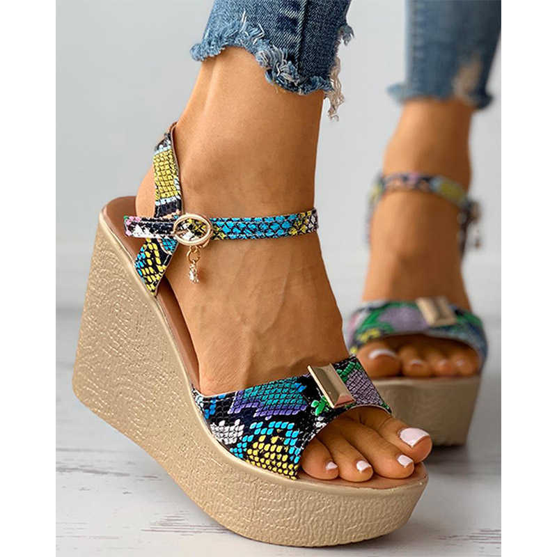 Women High Heels Peep Toe Wedge Snake Print High-Heel Platform Ladies Sandals 2021New Summer Fashion Casual Female Footwear Y0721, Green
Women High Heels Peep Toe Wedge Snake Print High-Heel Platform Ladies Sandals 2021New Summer Fashion Casual Female Footwear Y0721, Green